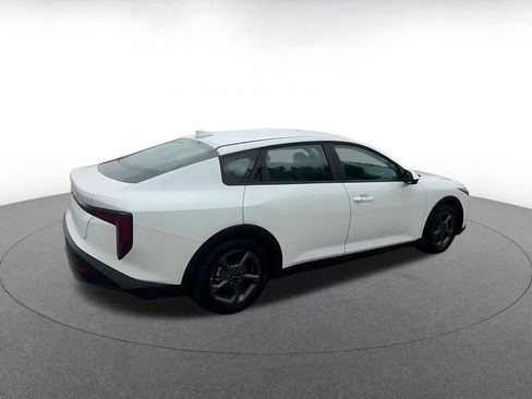 Used 2025 Kia K4 LXS image 15