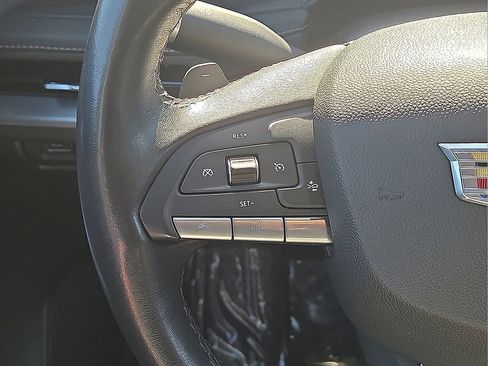 Used 2024 Cadillac XT4 Premium Luxury image 21