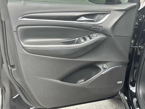 Used 2021 Buick Enclave Avenir w/ Avenir Technology Package AWD/4WD image 10