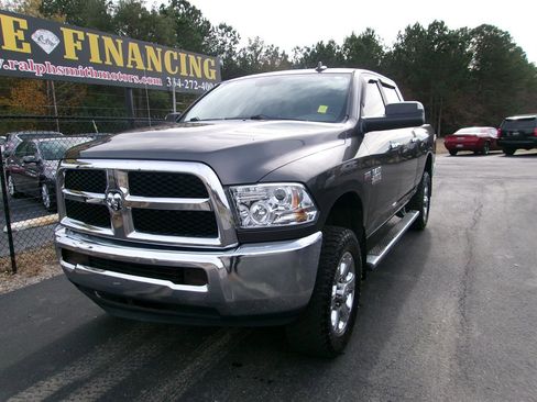 Used 2015 RAM 2500 SLT w/ Luxury Group image 3