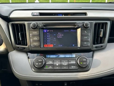 Used 2013 Toyota RAV4 XLE AWD/4WD image 34