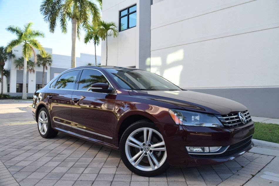 Used 2014 Volkswagen Passat TDI SE FWD image 1