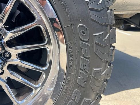 Used 2016 Ford F250 Platinum w/ FX4 Off-Road Package AWD/4WD image 7