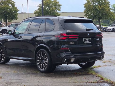 Used 2024 BMW X5 xDrive40i w/ M Sport Package AWD/4WD image 6