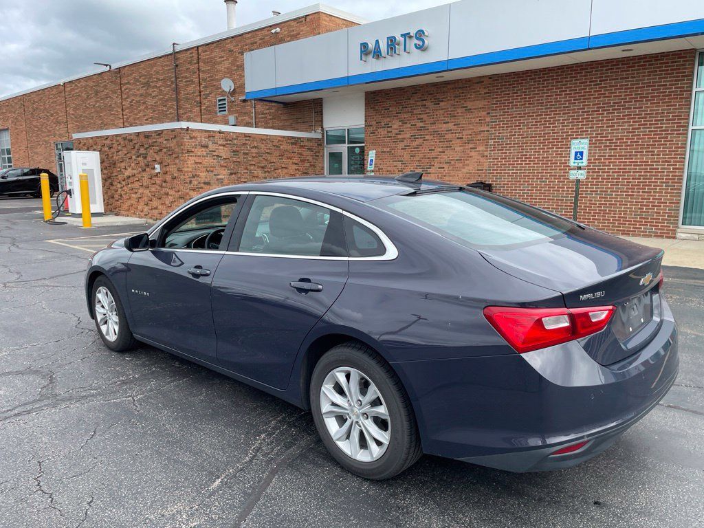 Used 2025 Chevrolet Malibu LT FWD image 3
