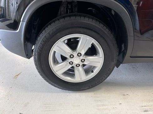 Used 2020 Chevrolet Trax LS FWD image 38
