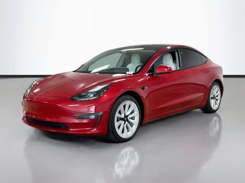 Used 2021 Tesla Model 3 Standard Range Plus RWD image 3