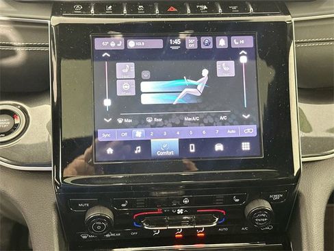 Used 2023 Jeep Grand Cherokee Altitude image 14