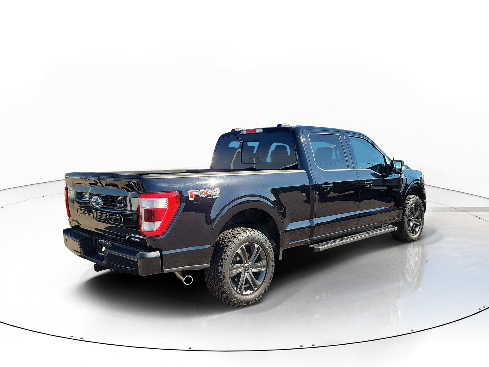 Used 2023 Ford F150 Lariat w/ Equipment Group 502A High AWD/4WD image 3