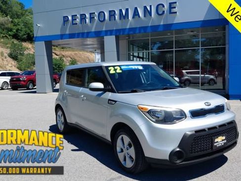 Used 2016 Kia Soul FWD image 1