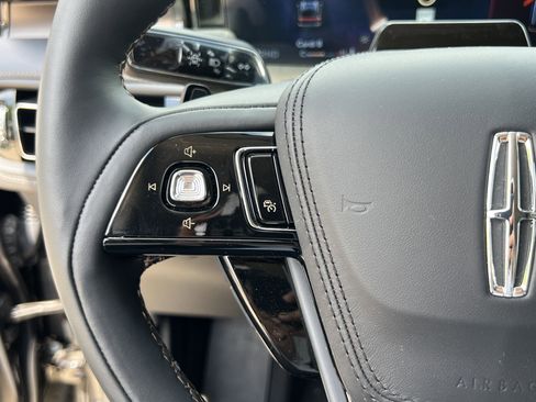 New 2025 Lincoln Aviator Reserve w/ Equipment Group 201A image 18