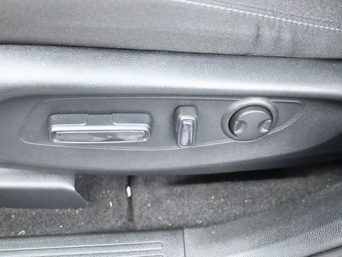 Used 2024 Honda CR-V EX image 11