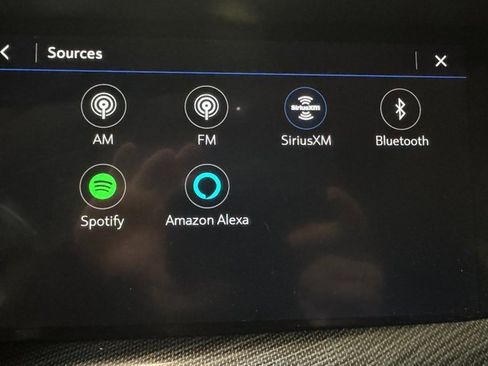 Used 2022 Buick Envision Essence w/ Technology Package I image 34