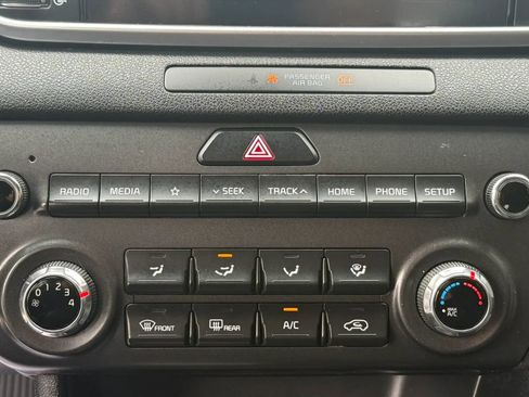 Used 2020 Kia Sportage LX AWD/4WD image 17
