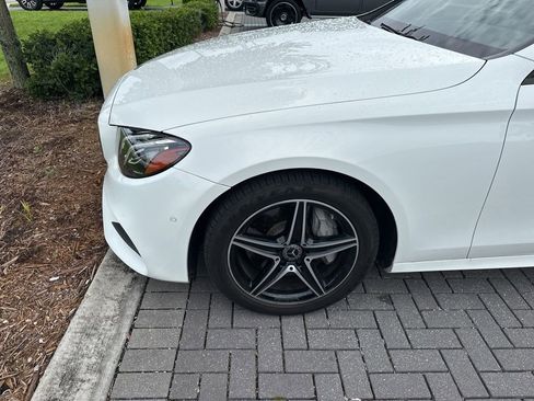 Used 2019 Mercedes-Benz E 300 image 2