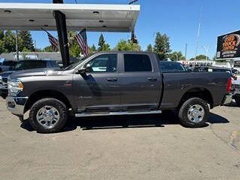 Used 2019 RAM 2500 Tradesman w/ Safety Group AWD/4WD image 3