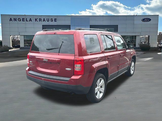Used 2019 Jeep Cherokee Latitude Plus FWD image 7