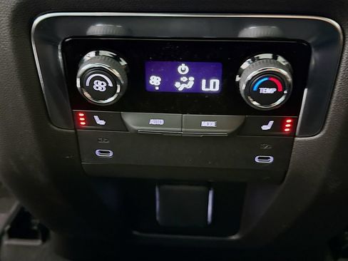 New 2026 Chevrolet Tahoe High Country AWD/4WD image 26
