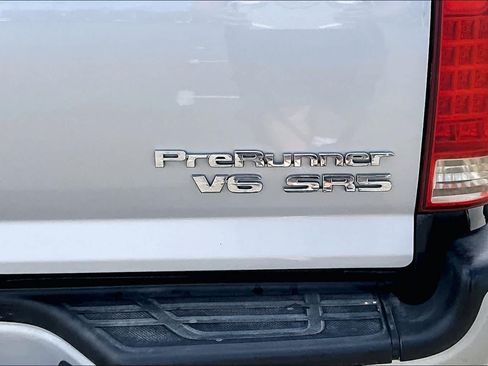 Used 2006 Toyota Tacoma PreRunner w/ TRD Sport Pkg #1 RWD image 9