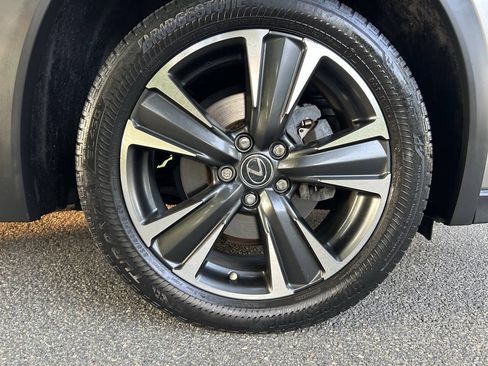 Used 2019 Lexus UX 200 w/ Premium Package FWD image 34