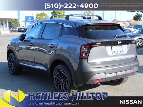 New 2026 Nissan Kicks SR w/ Illumination Package FWD image 9