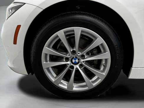 Used 2017 BMW 320i Sedan image 41