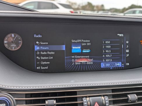 Used 2019 Lexus LS 500h AWD image 30