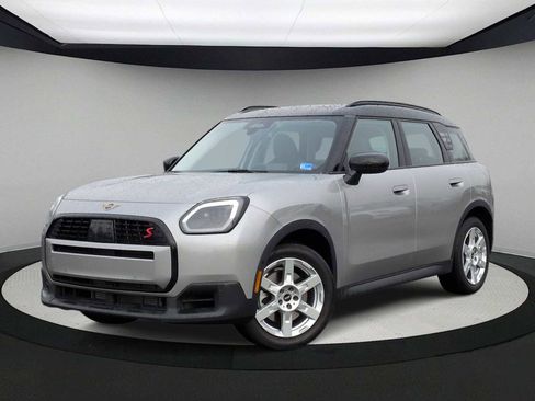 Used 2025 MINI Cooper Countryman S image 1