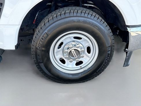 Used 2023 Ford F350 XL w/ XL Chrome Package image 30