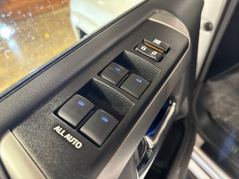 Used 2024 Toyota 4Runner Limited AWD/4WD image 26