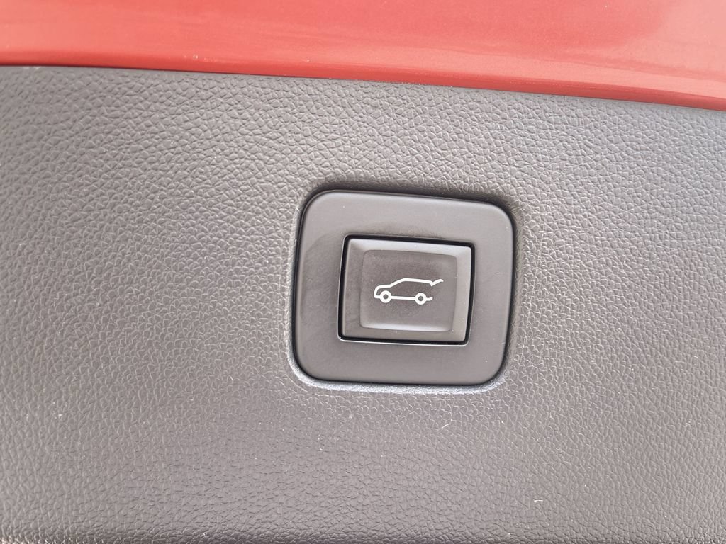 Used 2024 Buick Envista Sport Touring w/ Convenience II Package FWD image 17