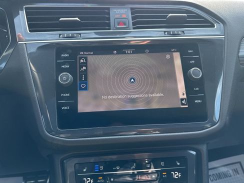 Certified 2022 Volkswagen Tiguan SEL R-Line image 57