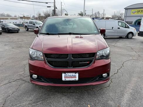 Used 2019 Dodge Grand Caravan SXT w/ Driver Convenience Group image 8