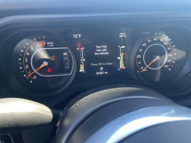 Used 2024 Jeep Wrangler Unlimited Sahara w/ Technology Group AWD/4WD image 11
