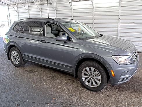 Used 2020 Volkswagen Tiguan S FWD image 4