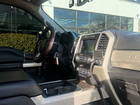 Used 2021 Ford F250 Lariat w/ Lariat Value Package image 27