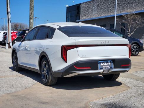 New 2026 Kia K4 LXS image 3