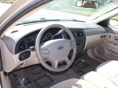 Used 2001 Ford Taurus LX FWD image 10