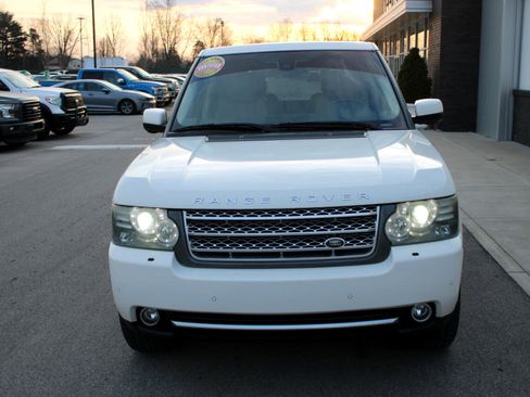 Used 2010 Land Rover Range Rover Supercharged image 2