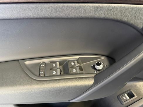 Used 2024 Audi Q5 2.0T Premium w/ Convenience Package image 13