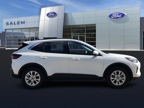Certified 2023 Ford Escape Active w/ Tech Pack #2 AWD/4WD image 2
