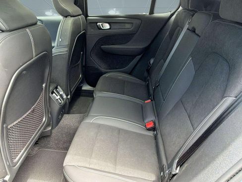 Used 2023 Volvo C40 P8 Recharge Ultimate AWD/4WD image 22