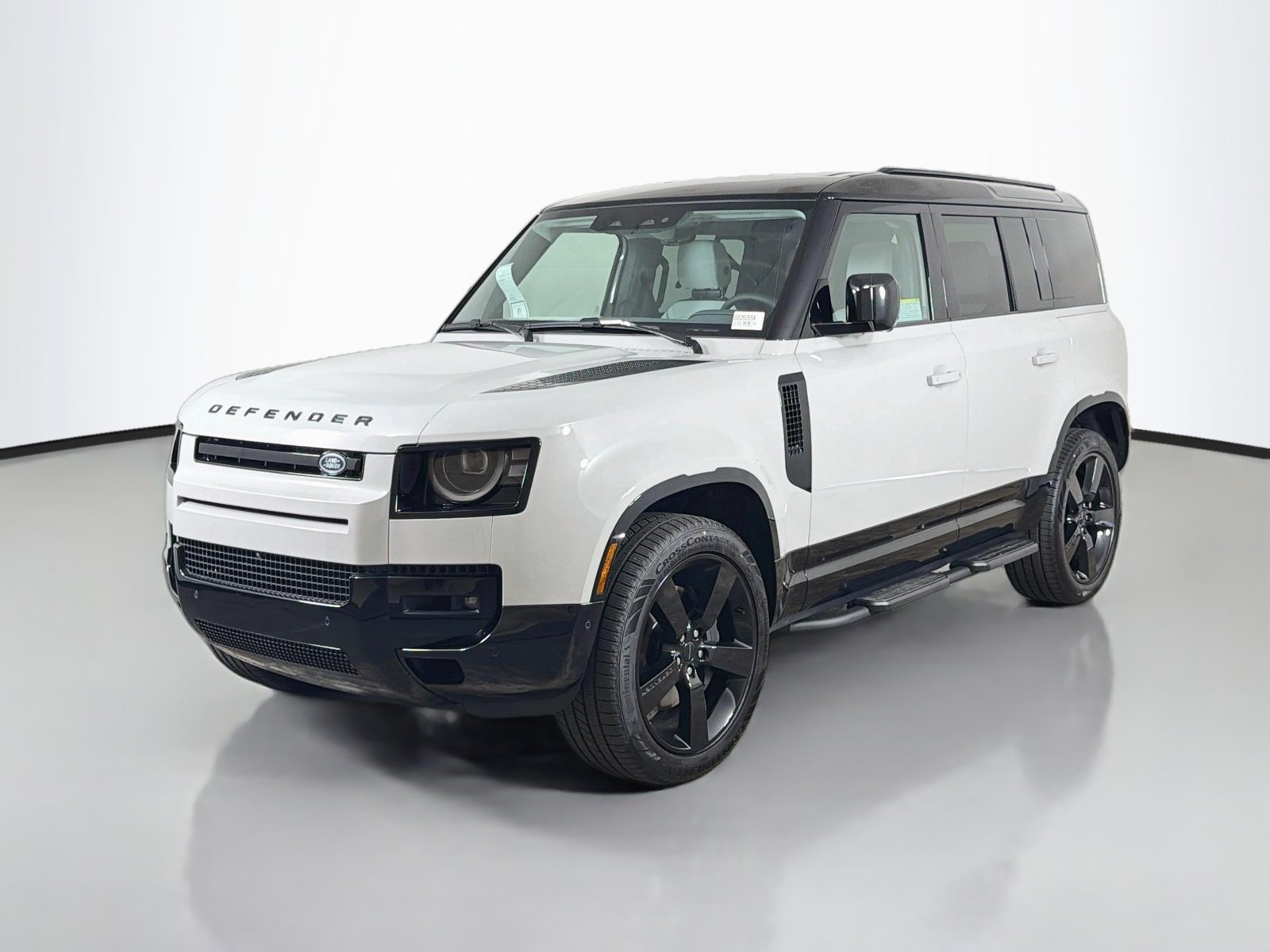 Used 2026 Land Rover Defender 110 X-Dynamic SE AWD/4WD image 1
