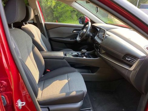 Used 2023 Nissan Rogue SV FWD image 34
