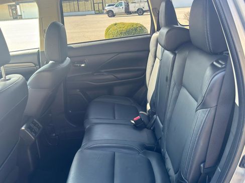 Used 2020 Mitsubishi Outlander SEL AWD/4WD image 13