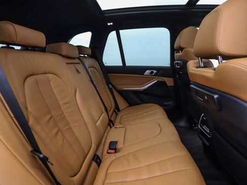 Used 2019 BMW X5 xDrive40i w/ Convenience Package image 27