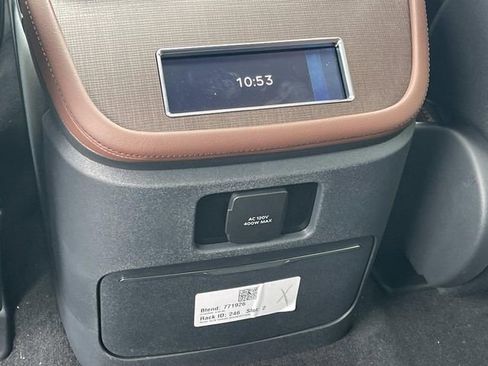 New 2026 Lincoln Navigator L Reserve AWD/4WD image 17