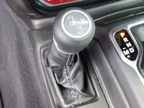 Used 2024 Jeep Wrangler Unlimited Rubicon 4xe AWD/4WD image 17