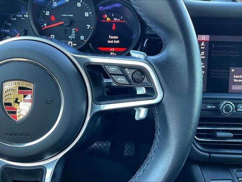 Used 2021 Porsche Macan image 45
