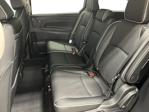 New 2026 Honda Odyssey Touring image 19